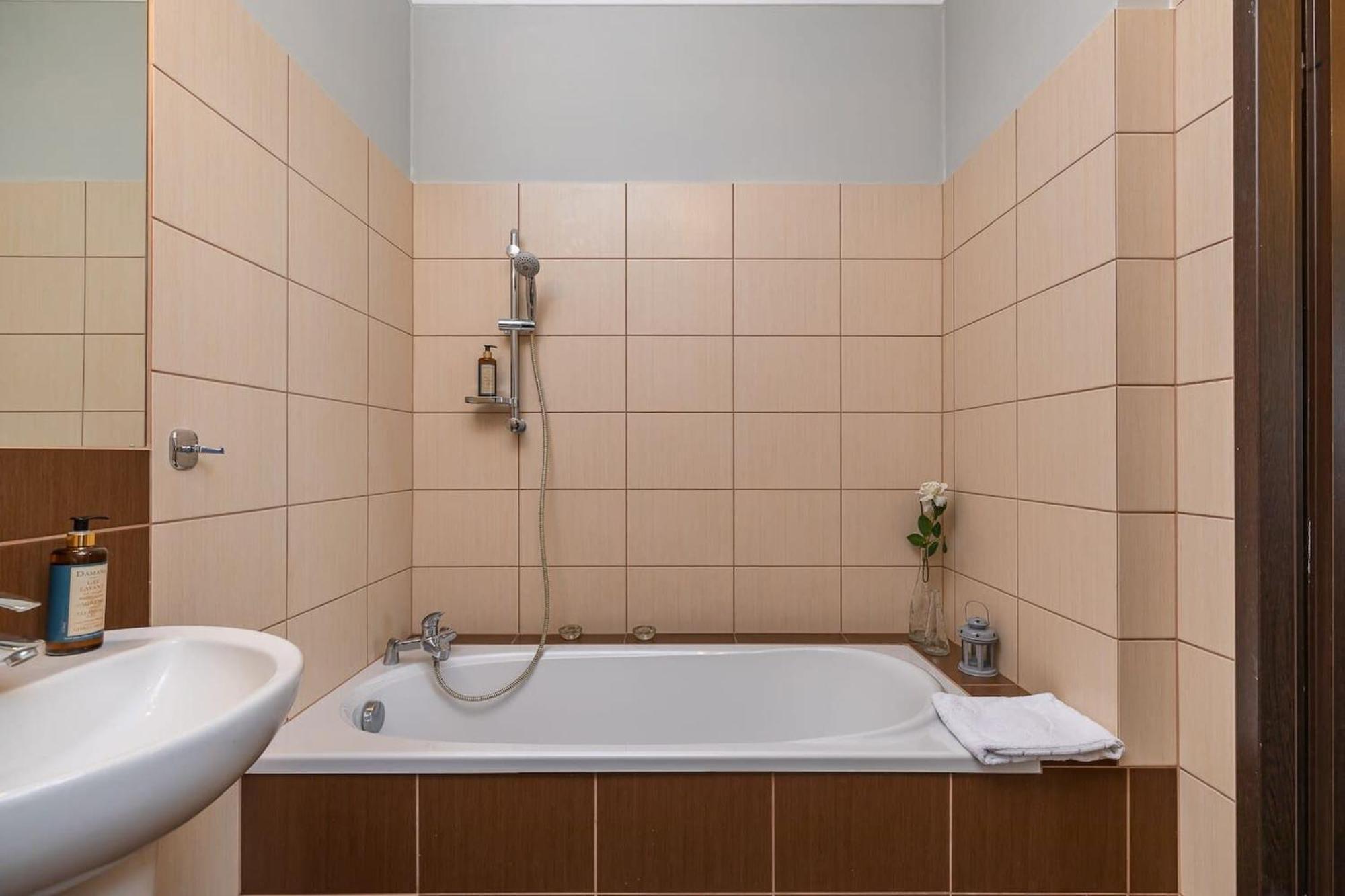 Rent Like Home - Slominskiego 5 วอร์ซอ ภายนอก รูปภาพ